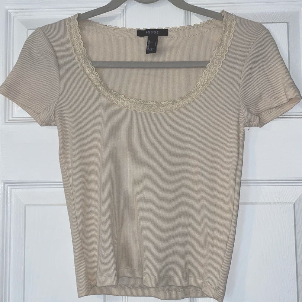 Cream Lace Trim Forever 21 T-shirt Size S, Never Worn!
